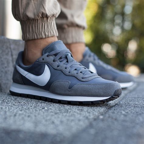 nike pegasus 83 herren grau|Buy Air Pegasus 83 Shoes: New Releases & Iconic Styles .